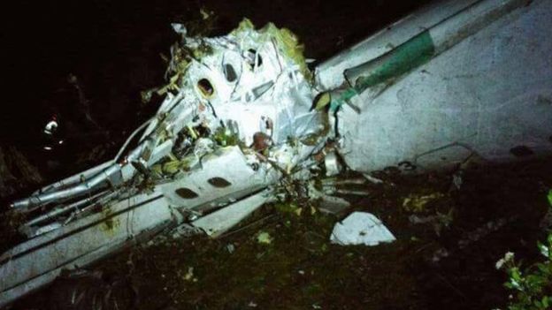 O avião da companhia boliviana Lamia caiu numa área de montanhas quando se aproximava da cidade de Medellín