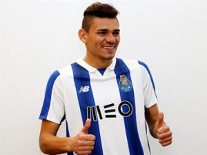 Soares foi anunciado pelo Porto