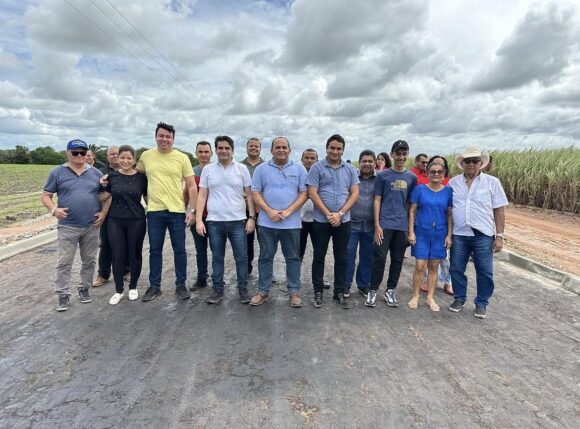 Deputada Danielle Do Vale Visita Obras Da Estrada De Praia De Campina