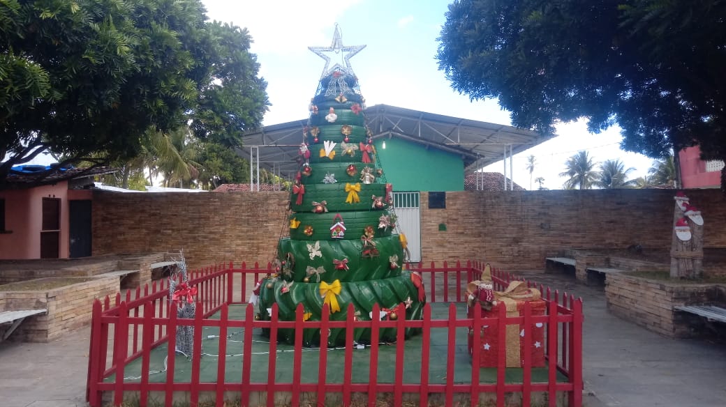 Natal em Marcação tem decoração com material reciclado - PB Vale